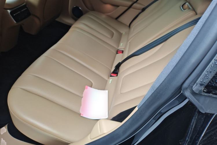 Used Hima Luxeed R7 2024 All-Electric 736 km Ultra Left Rear Seat