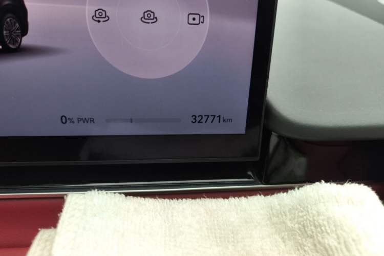 Used Hima Luxeed R7 2024 All-Electric 736 km Ultra Odometer Close Up