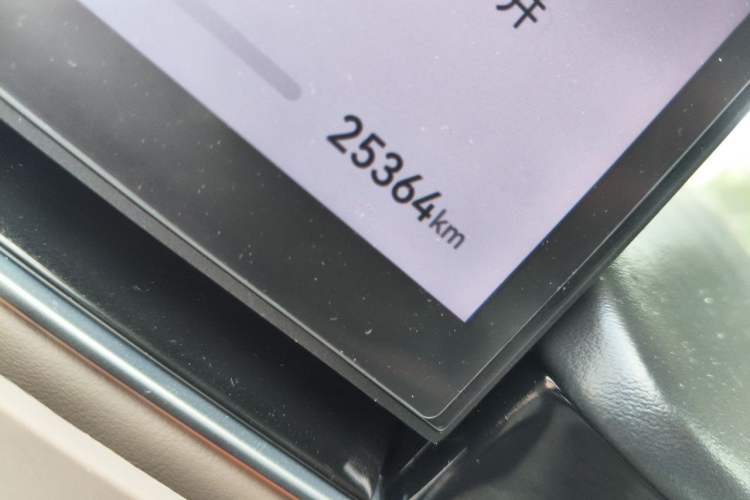 Used Hima Luxeed R7 2024 All-Electric 736 km Ultra Odometer Close Up