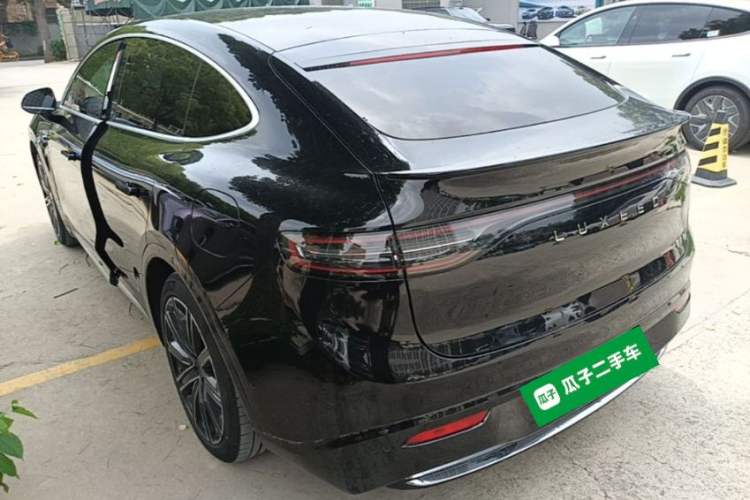 Used Hima Luxeed R7 2024 Pure Electric 667km Pro Rear Left 45 Deg