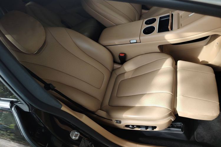 Used Hima Luxeed R7 2024 All-Electric 736 km Ultra Right Front Seat