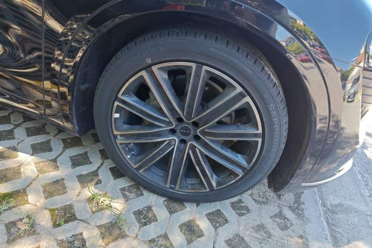 Used Hima Luxeed R7 2024 All-Electric 802 km Max Right Front Wheel Hub