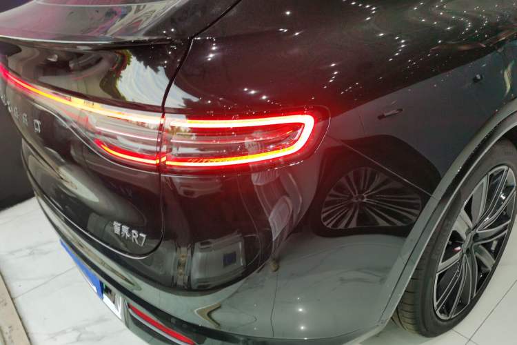 Used Hima Luxeed R7 2024 All-Electric 736 km Ultra Right Rear Taillight