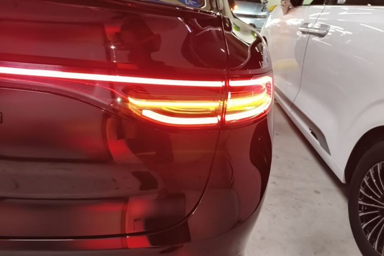 Used Hima Luxeed R7 2024 All-Electric 736 km Ultra Right Rear Taillight