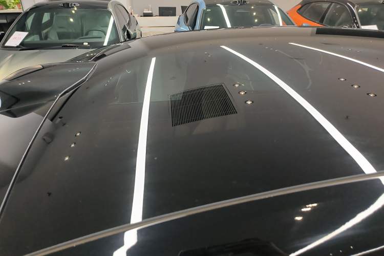 Used Hima Luxeed R7 2024 All-Electric 736 km Ultra Roof