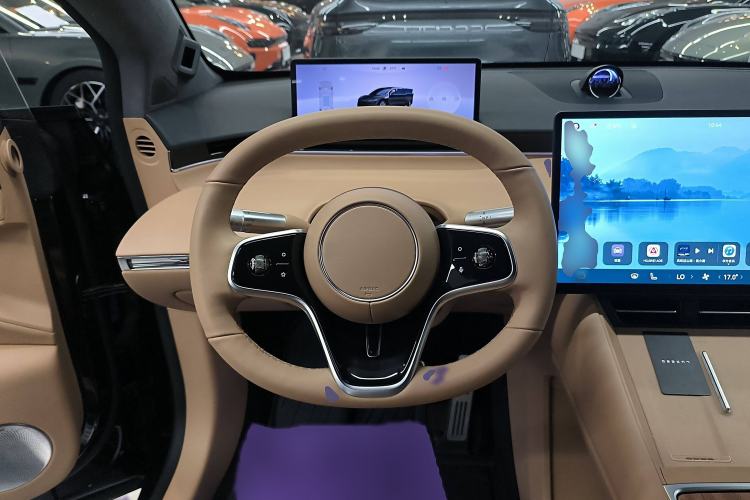 Used Hima Luxeed R7 2024 All-Electric 736 km Ultra Steering Wheel