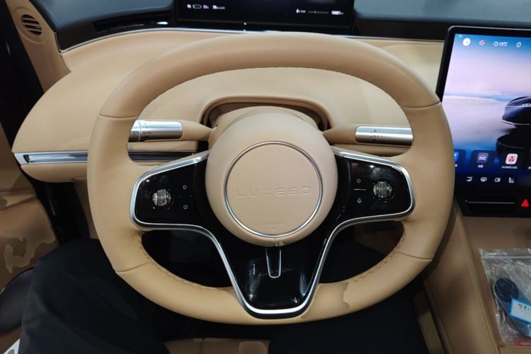 Used Hima Luxeed R7 2024 Pure Electric 667km Pro Steering Wheel