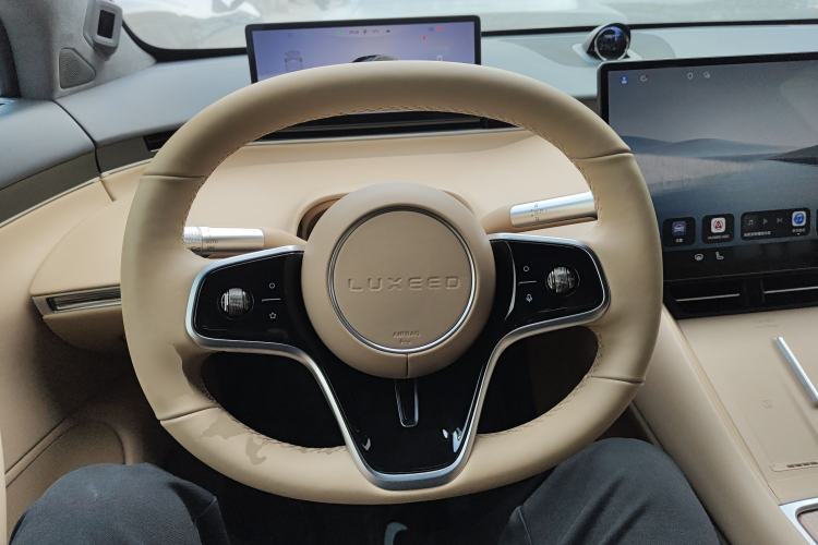Used Hima Luxeed R7 2024 All-Electric 736 km Ultra Steering Wheel