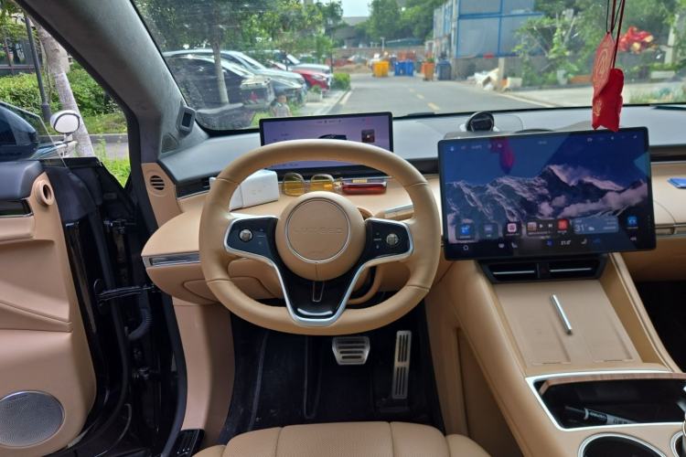 Used Hima Luxeed R7 2024 Pure Electric 667km Pro Steering Wheel