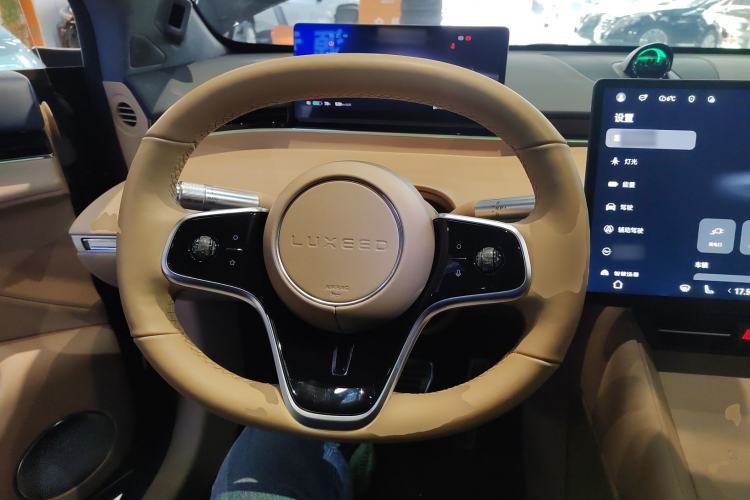 Used Hima Luxeed R7 2024 All-Electric 736 km Ultra Steering Wheel