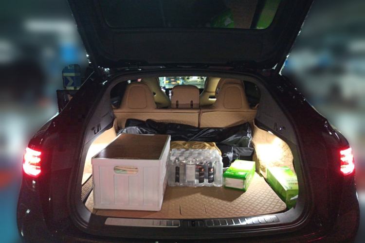 Used Hima Luxeed R7 2024 All-Electric 802 km Max Trunk