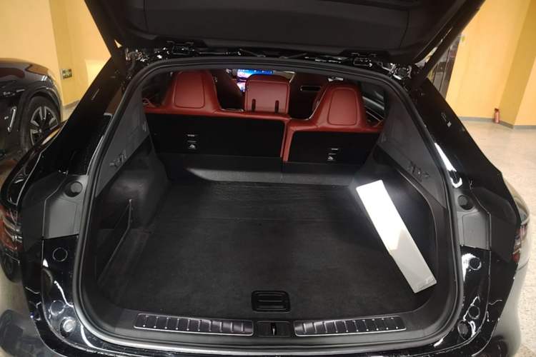 Used Hima Luxeed R7 2024 All-Electric 736 km Ultra Trunk