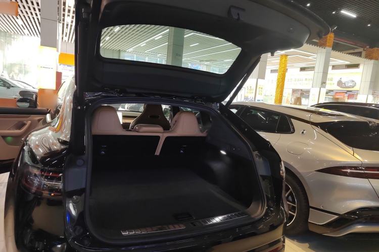 Used Hima Luxeed R7 2024 All-Electric 736 km Ultra Trunk