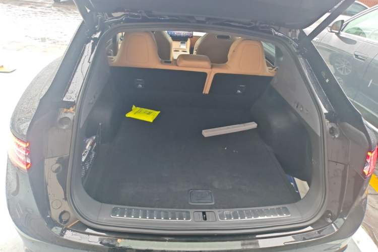 Used Hima Luxeed R7 2024 All-Electric 736 km Ultra Trunk