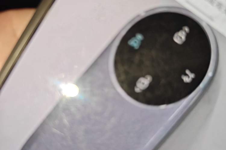 Used Hima Luxeed R7 2024 All-Electric 802 km Max Vehicle Key