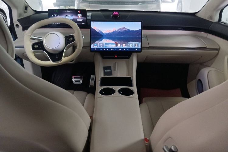 Used Hima Luxeed R7 2024 All-Electric 736 km Ultra Center Console