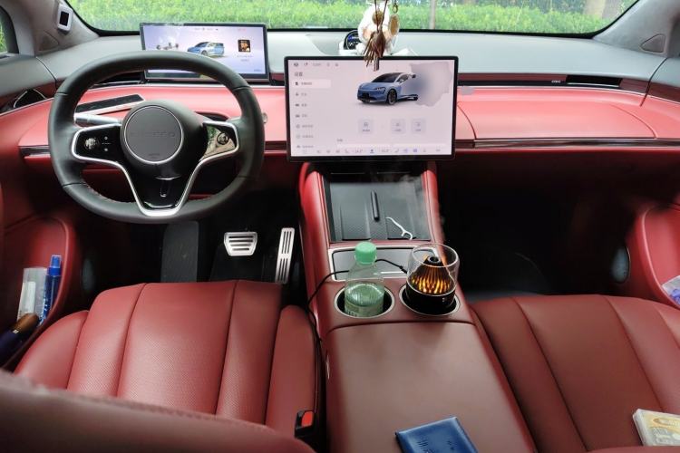 Used Hima Luxeed R7 2024 All-Electric 736 km Ultra Center Console