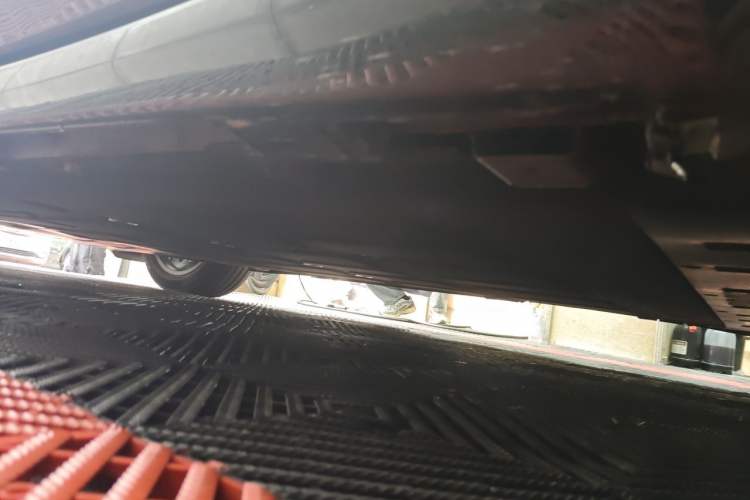 Used Hima Luxeed R7 2024 All-Electric 667 km Max Chassis Rear Left