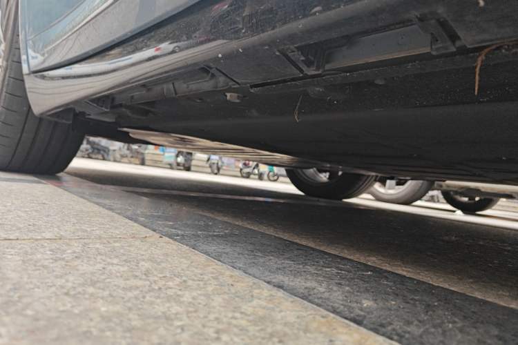 Used Hima Luxeed R7 2024 All-Electric 667 km Max Chassis Rear Right