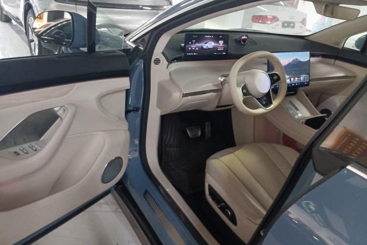 Used Hima Luxeed R7 2024 All-Electric 736 km Ultra Driver Seat
