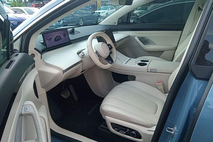 Used Hima Luxeed R7 2024 All-Electric 802 km Max Driver Seat