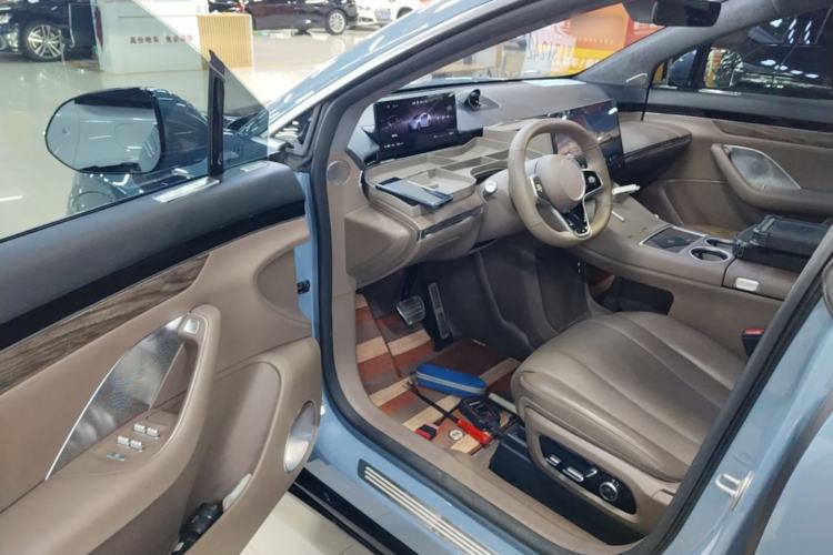 Used Hima Luxeed R7 2024 All-Electric 736 km Ultra Driver Seat