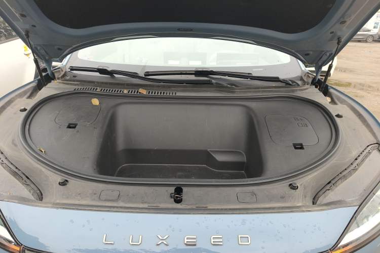 Used Hima Luxeed R7 2024 Pure Electric 667km Pro Engine Bay