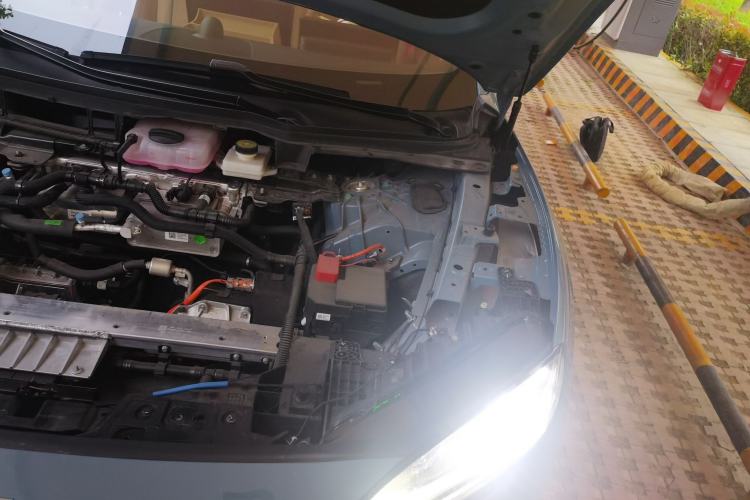 Used Hima Luxeed R7 2024 All-Electric 736 km Ultra Engine Bay Left