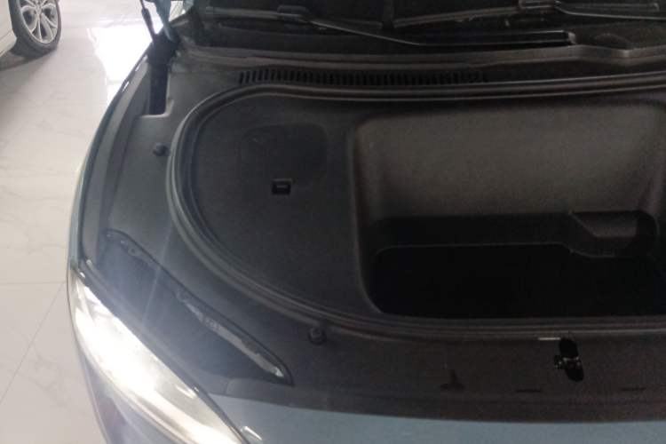 Used Hima Luxeed R7 2024 All-Electric 736 km Ultra Engine Bay Right