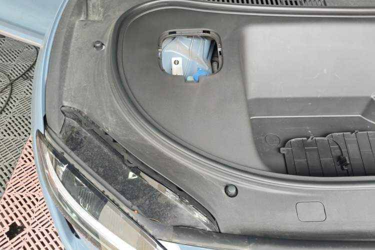 Used Hima Luxeed R7 2024 All-Electric 667 km Max Engine Bay Right
