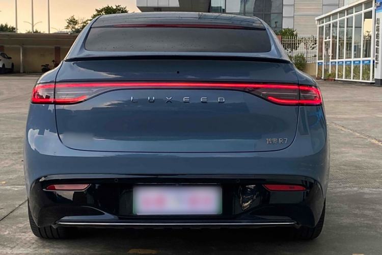 Used Hima Luxeed R7 2024 All-Electric 802 km Max Exterior 1