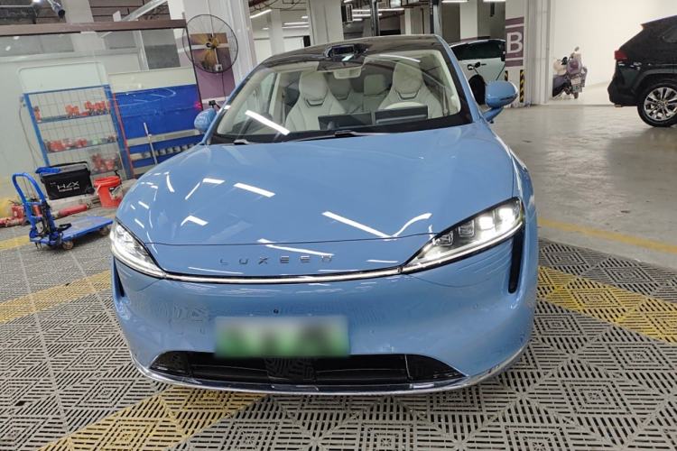 Used Hima Luxeed R7 2024 All-Electric 736 km Ultra Exterior 1