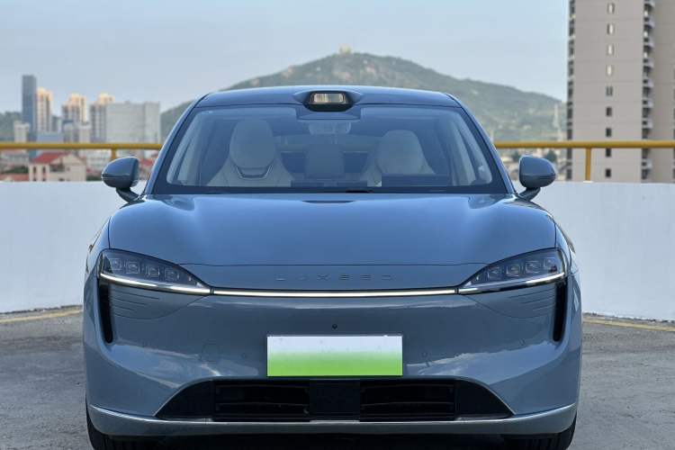 Used Hima Luxeed R7 2024 All-Electric 667 km Max Exterior 1