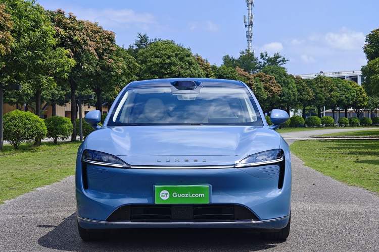 Used Hima Luxeed R7 2024 All-Electric 667 km Max Exterior 1