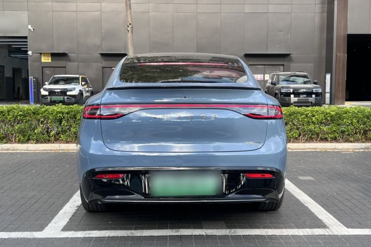 Used Hima Luxeed R7 2024 All-Electric 736 km Ultra Exterior 1