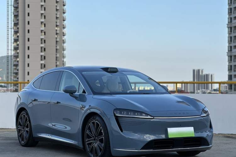 Used Hima Luxeed R7 2024 All-Electric 667 km Max Exterior 2