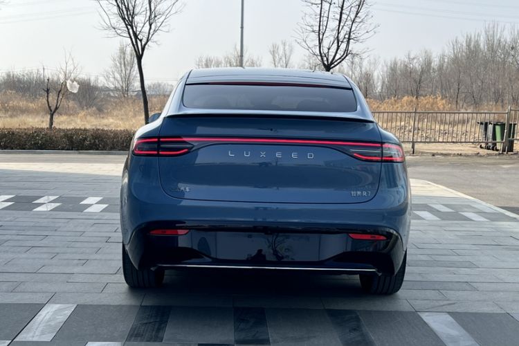 Used Hima Luxeed R7 2024 All-Electric 667 km Max Exterior 4