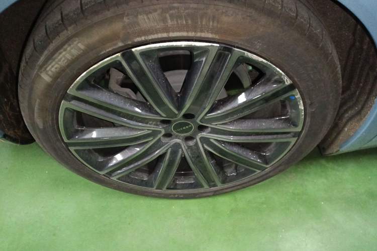 Used Hima Luxeed R7 2024 All-Electric 667 km Max Exterior 5