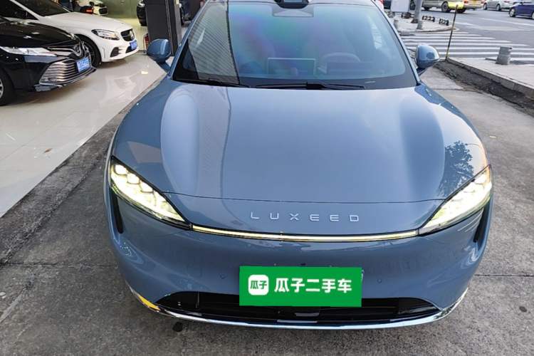 Used Hima Luxeed R7 2024 All-Electric 667 km Max Front