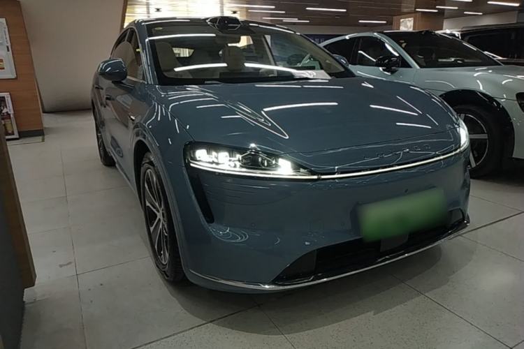 Used Hima Luxeed R7 2024 All-Electric 736 km Ultra Front Right 45 Deg