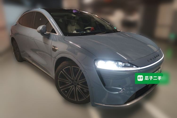 Used Hima Luxeed R7 2024 All-Electric 736 km Ultra Front Right 45 Deg