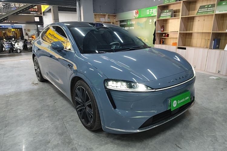 Used Hima Luxeed R7 2024 All-Electric 802 km Max Front Right 45 Deg