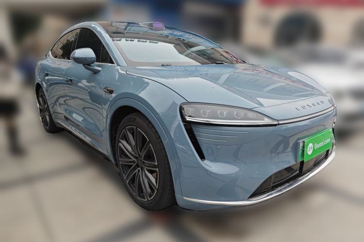 Used Hima Luxeed R7 2024 All-Electric 667 km Max Front Right 45 Deg