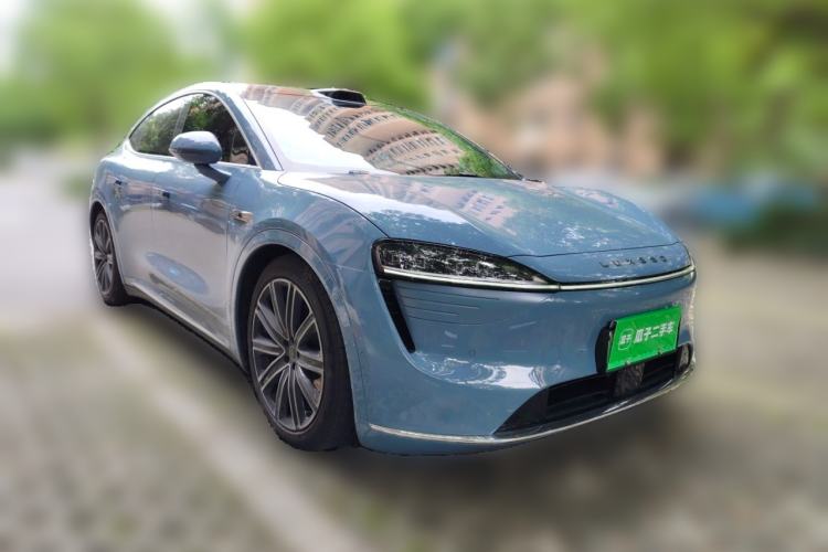 Used Hima Luxeed R7 2024 All-Electric 736 km Ultra Front Right 45 Deg