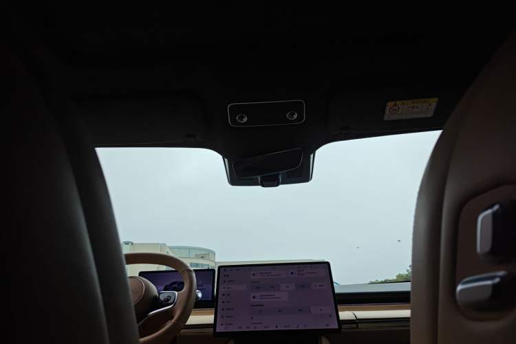 Used Hima Luxeed R7 2024 All-Electric 736 km Ultra Headliner
