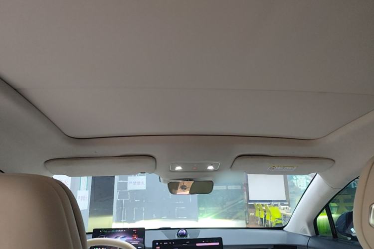 Used Hima Luxeed R7 2024 All-Electric 802 km Max Headliner