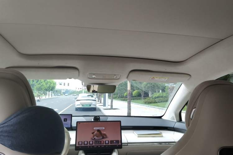 Used Hima Luxeed R7 2024 All-Electric 736 km Ultra Headliner