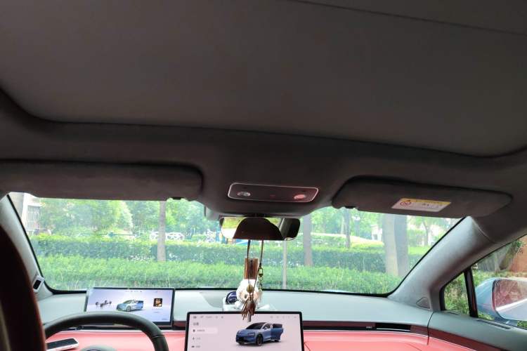 Used Hima Luxeed R7 2024 All-Electric 736 km Ultra Headliner