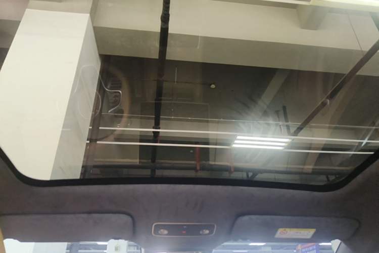 Used Hima Luxeed R7 2024 All-Electric 667 km Max Headliner