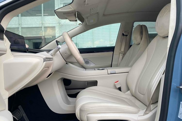 Used Hima Luxeed R7 2024 All-Electric 802 km Max Interior 1